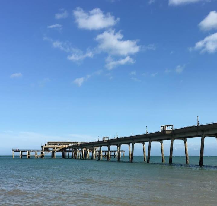 Charming Apartment In Deal Near The Beach & Town Eksteriør bilde